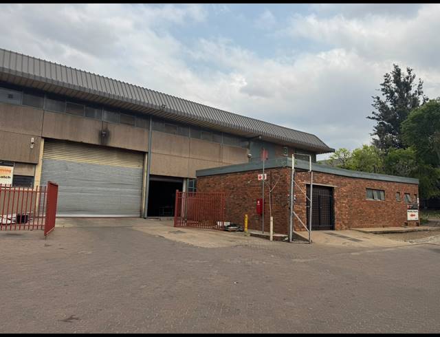 1,510M² WAREHOUSE TO LET IN HERMANSTAD
